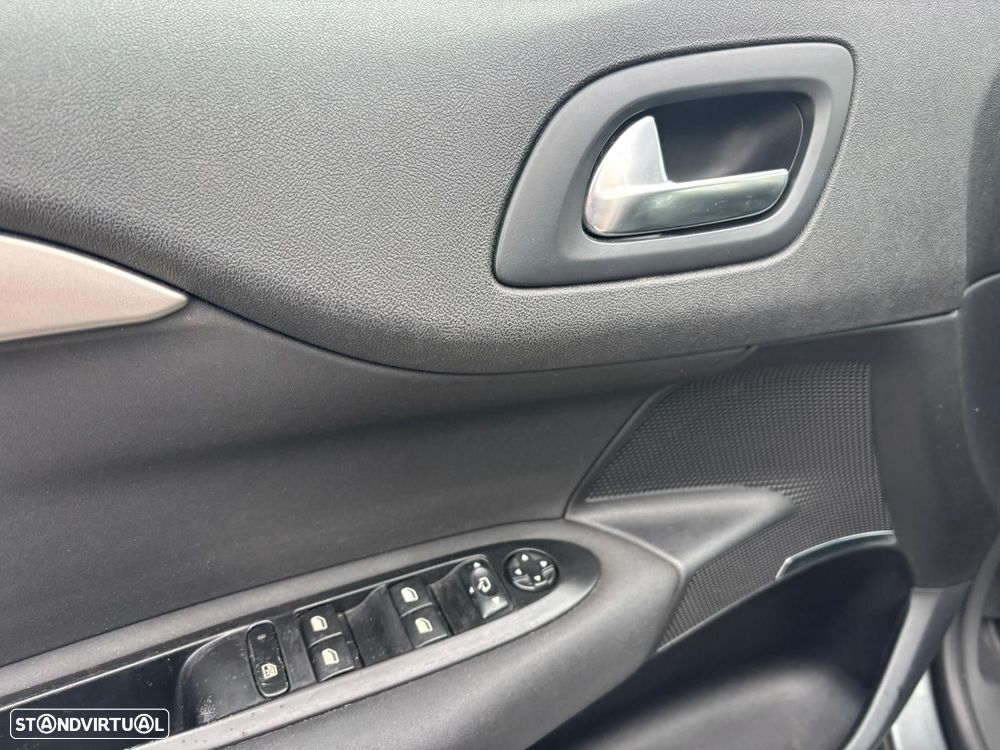 Citroën C4 1.6 e-HDi Exclusive - 17