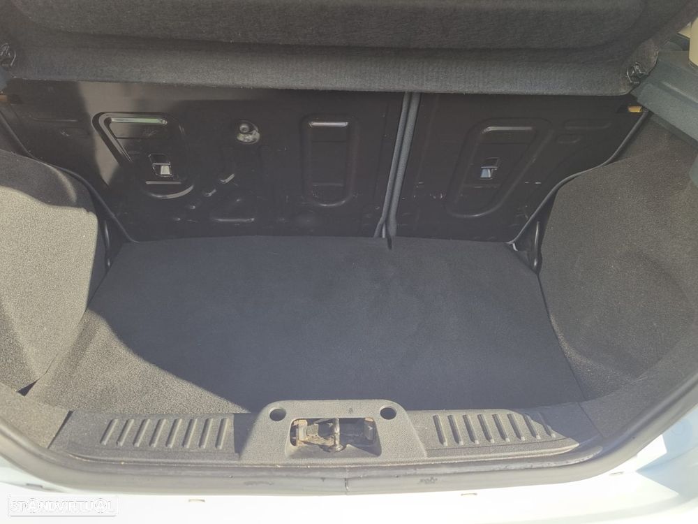 Ford Fiesta 1.25 Titanium - 17