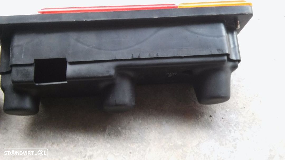 Farois traseiros nissan cabstar - 3