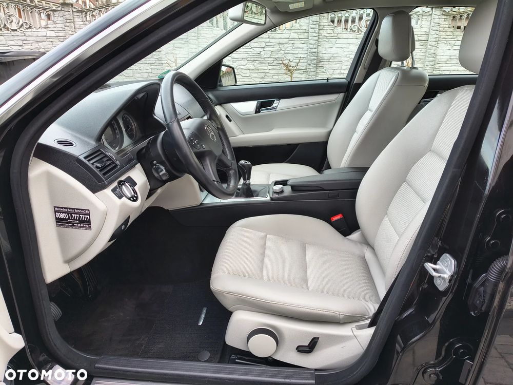 Mercedes-Benz Klasa C 180 Kompressor BlueEFFICIENCY Avantgarde - 18