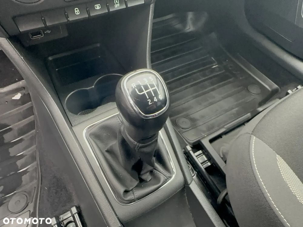 Skoda RAPID 1.0 TSI Ambition - 20