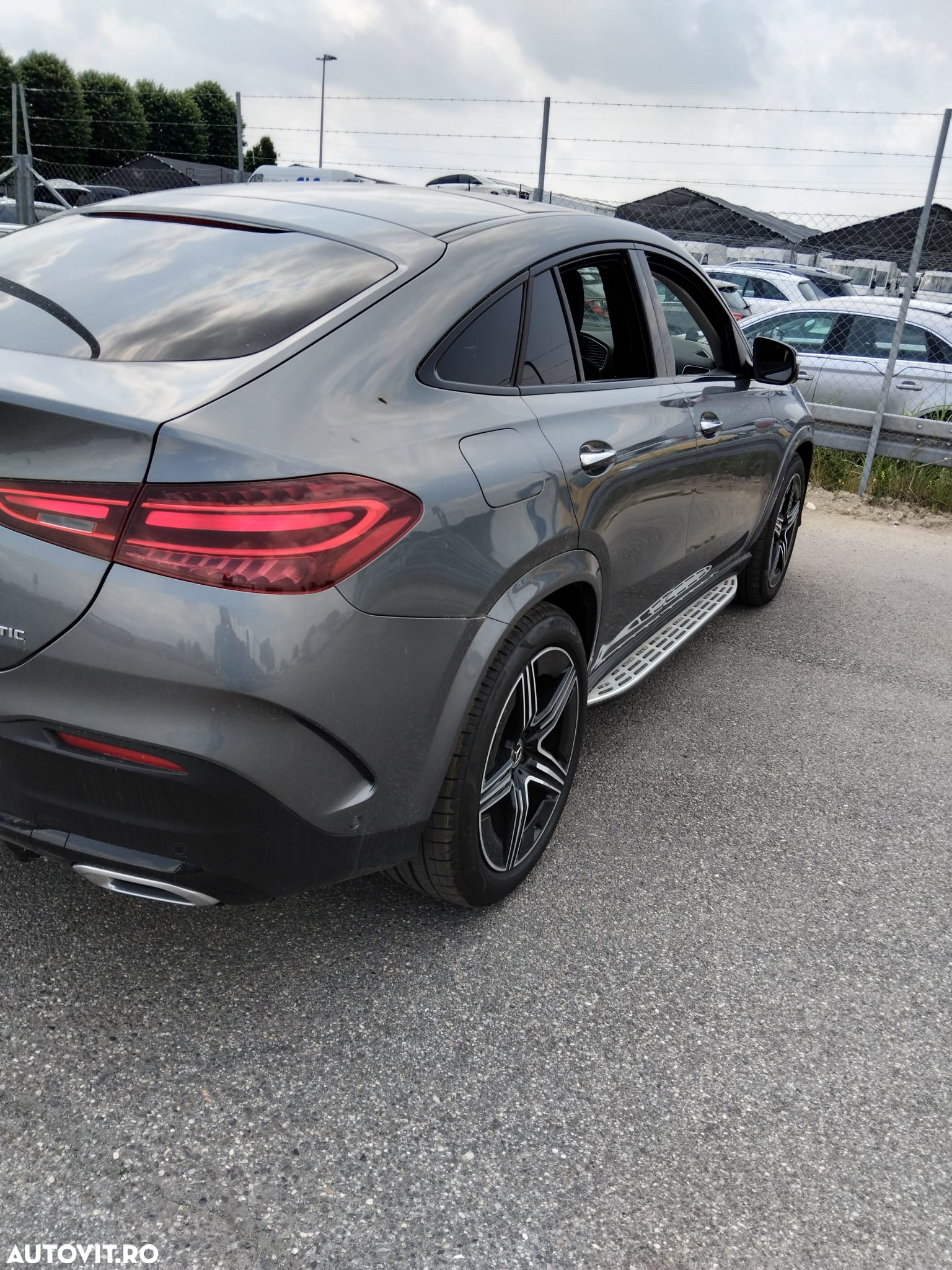 Mercedes-Benz GLE Coupe 300 d 4Matic 9G-TRONIC AMG Line - 6