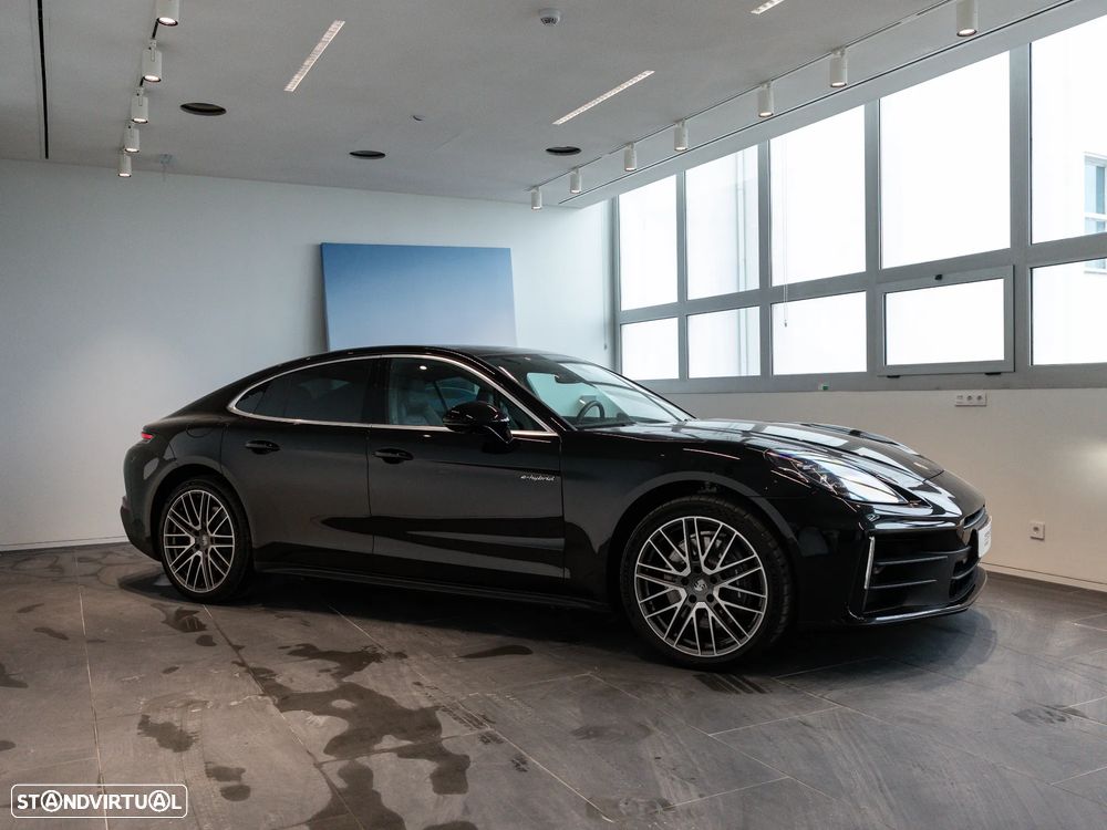 Porsche Panamera 4 E-Hybrid - 6