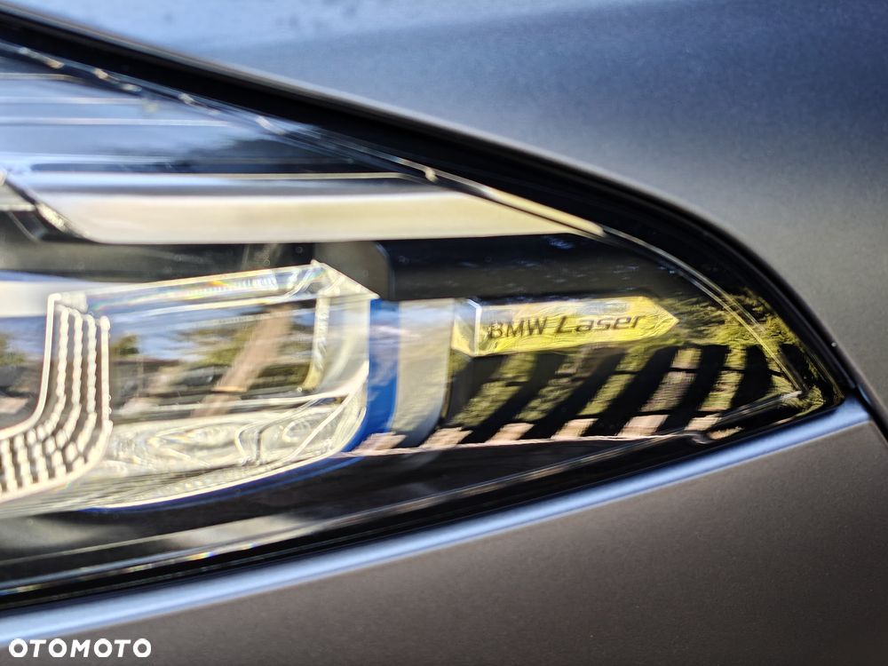 BMW Seria 8 - 16