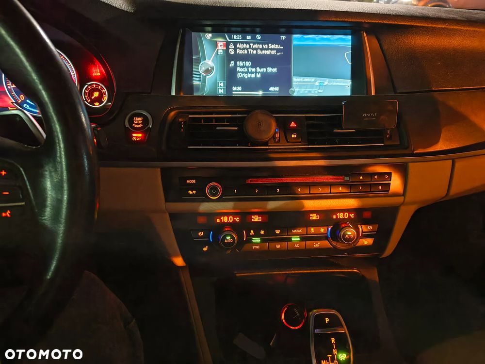 BMW Seria 5 528i Modern Line - 13