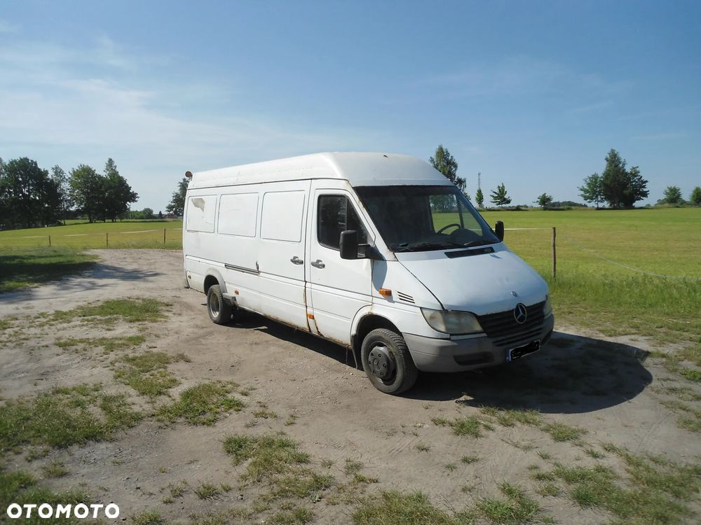 Mercedes-Benz Sprinter - 1