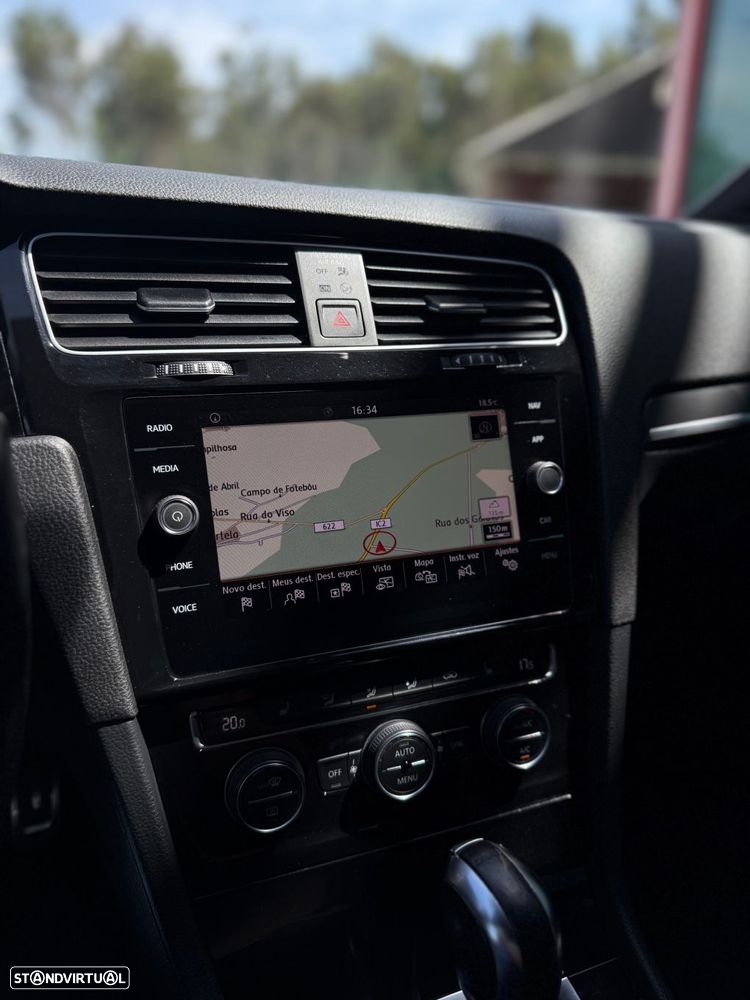 VW Golf GTI 2.0 TSI OPF DSG Performance - 22