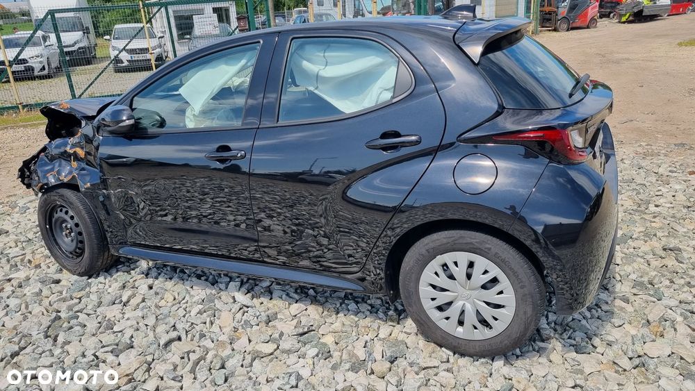 Toyota Yaris - 1