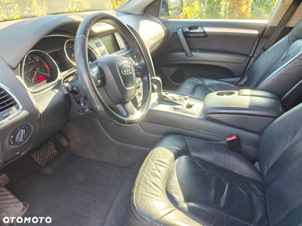 Audi Q7 3.0 TDI Quattro Tiptr - 23