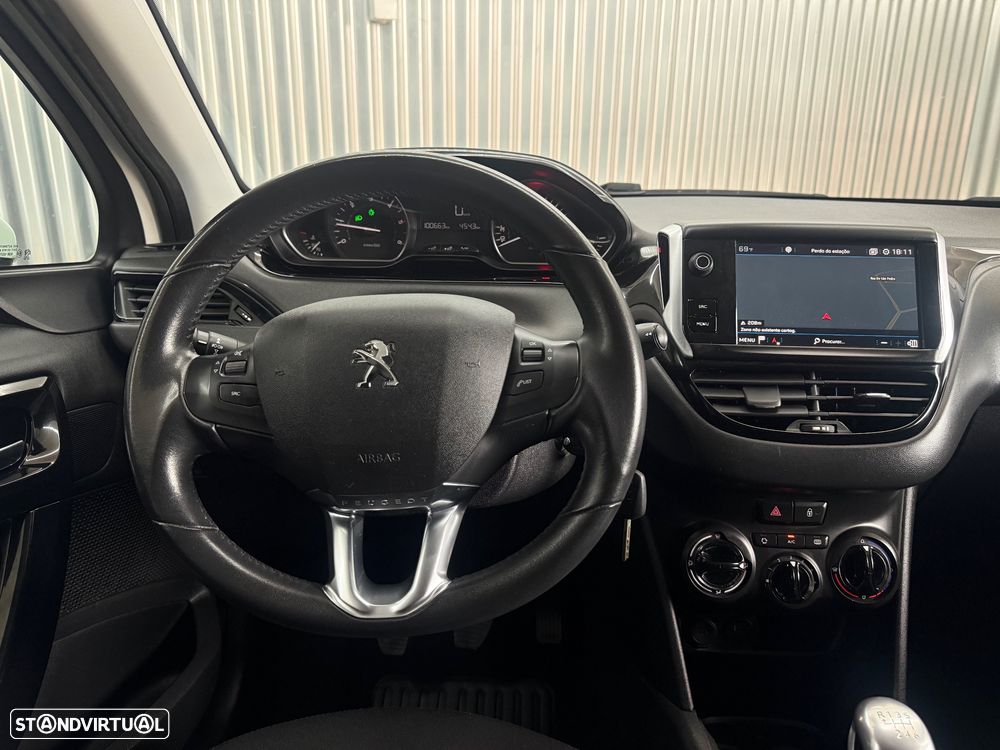 Peugeot 208 1.5 BlueHDi Signature - 9
