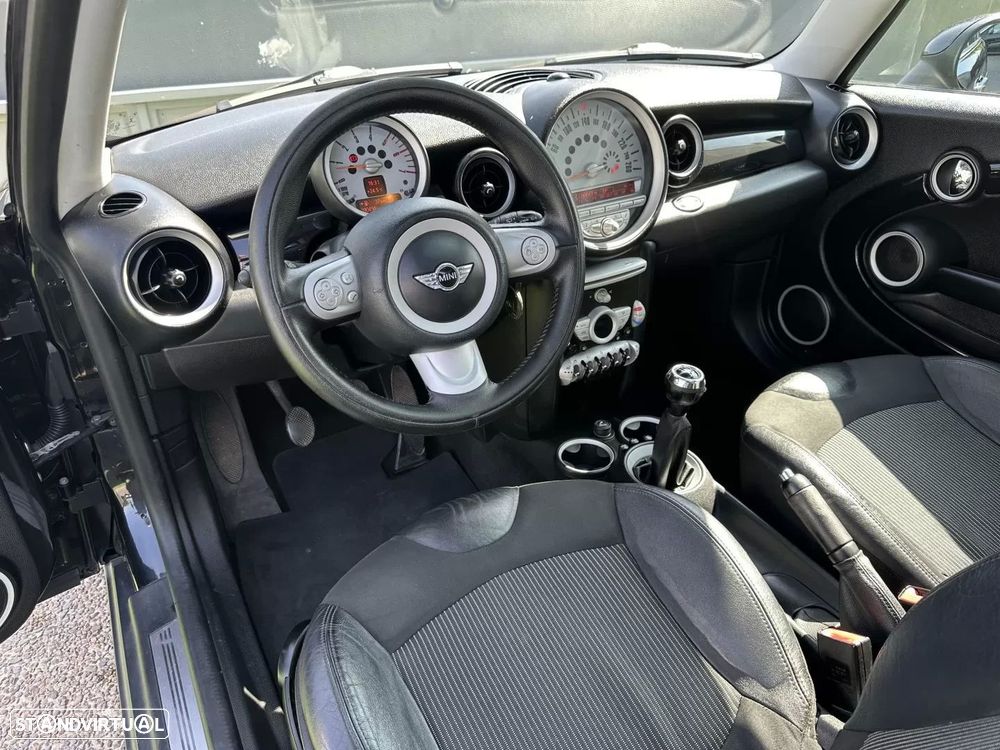 MINI Clubman Cooper D - 39