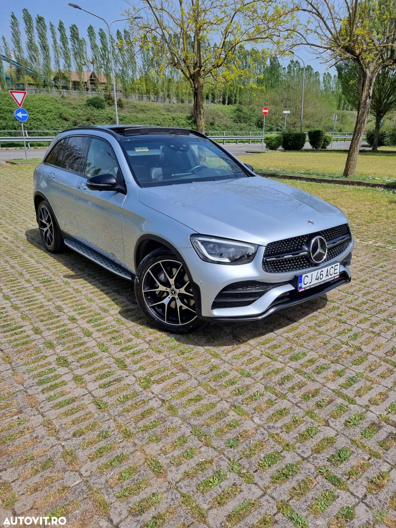 Mercedes-Benz GLC 220 d 4Matic 9G-TRONIC AMG Line - 1