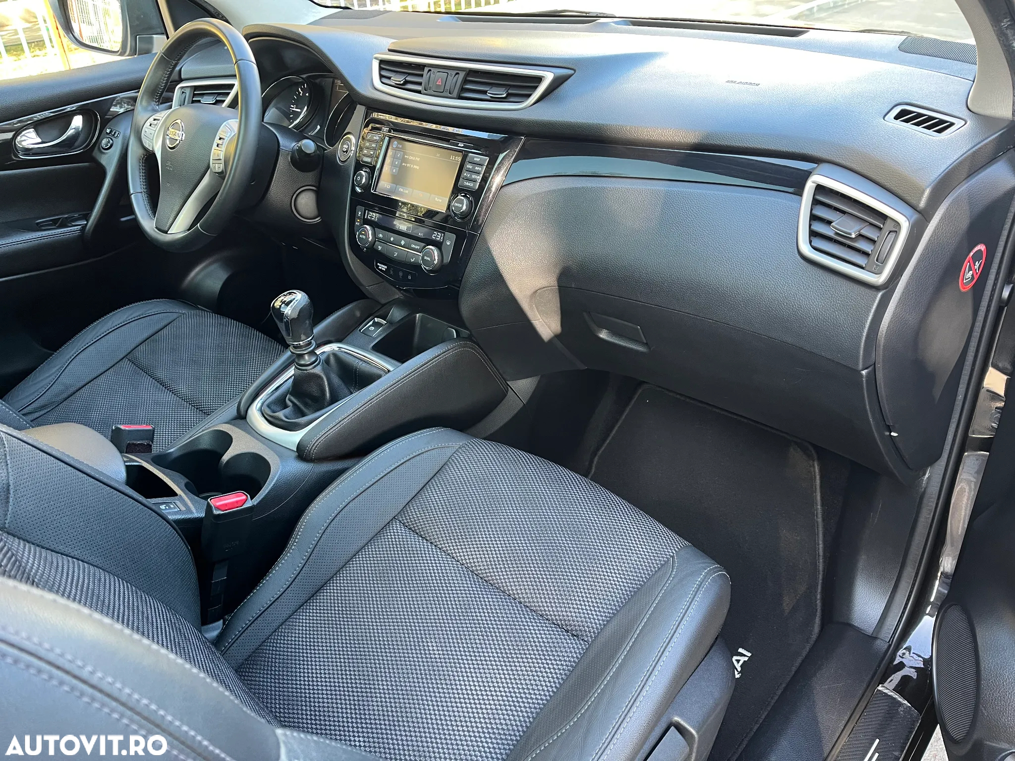 Nissan Qashqai 1.6 DCI TEKNA - 8