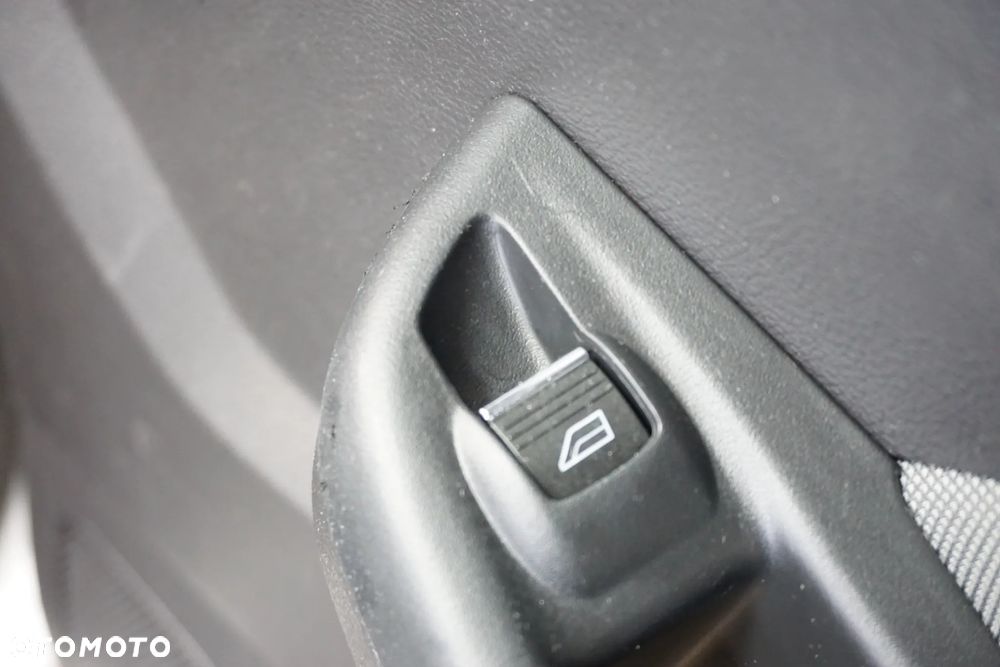 Ford Focus 1.6 TDCi Gold X (Trend) - 23