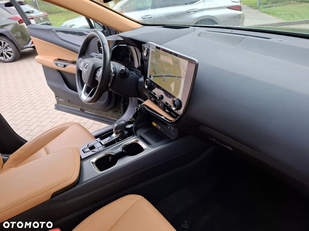 Lexus NX 350h Prestige AWD - 19