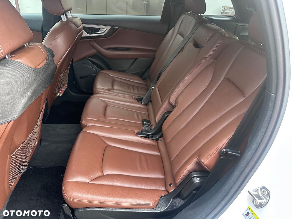 Audi Q7 - 7
