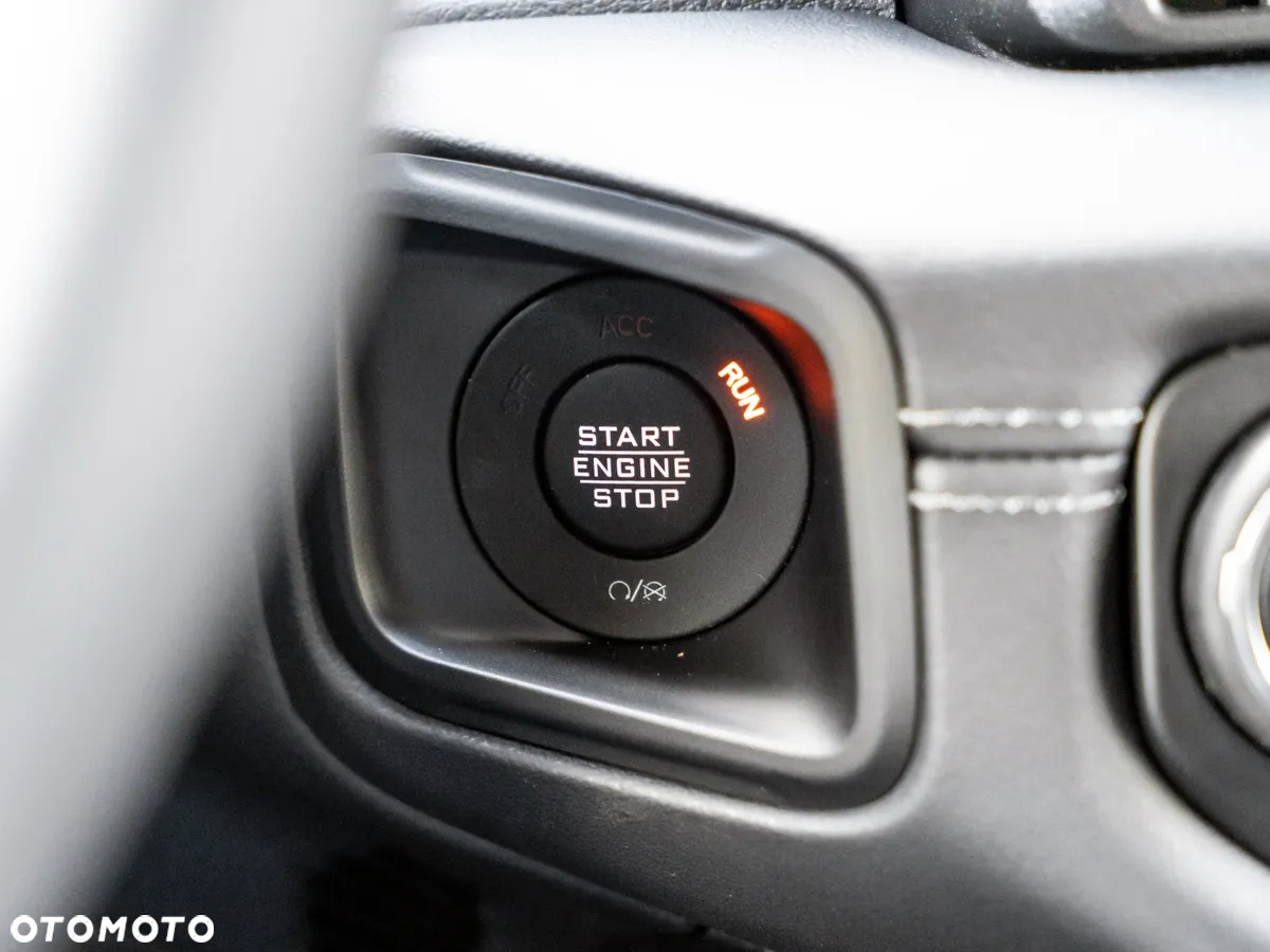 Jeep Wrangler Unlimited GME 2.0 Turbo Sahara - 26