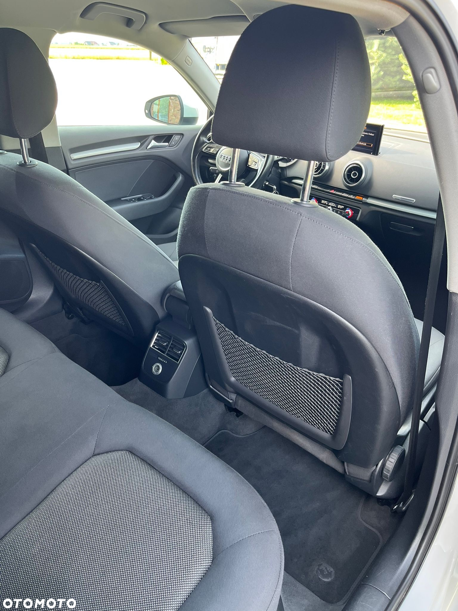 Audi A3 1.6 TDI clean diesel Ambiente S tronic - 13