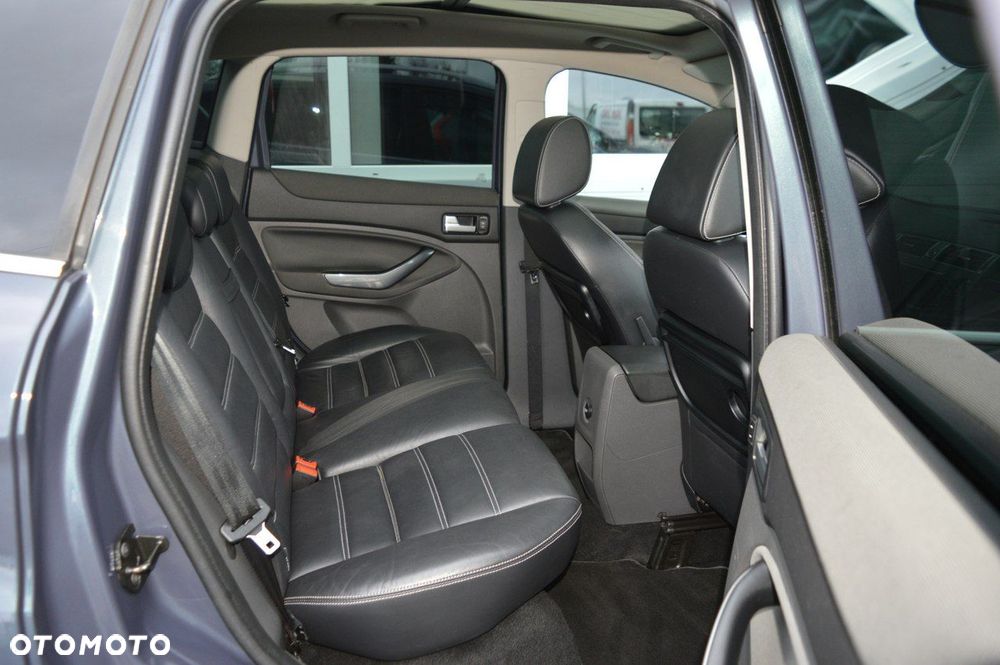 Ford Kuga 2.0 TDCi 2x4 Titanium - 26