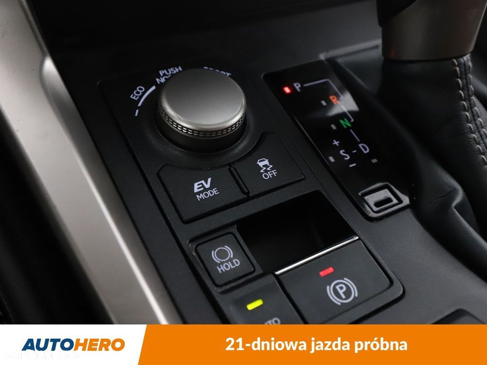 Lexus NX 300h Comfort AWD - 28