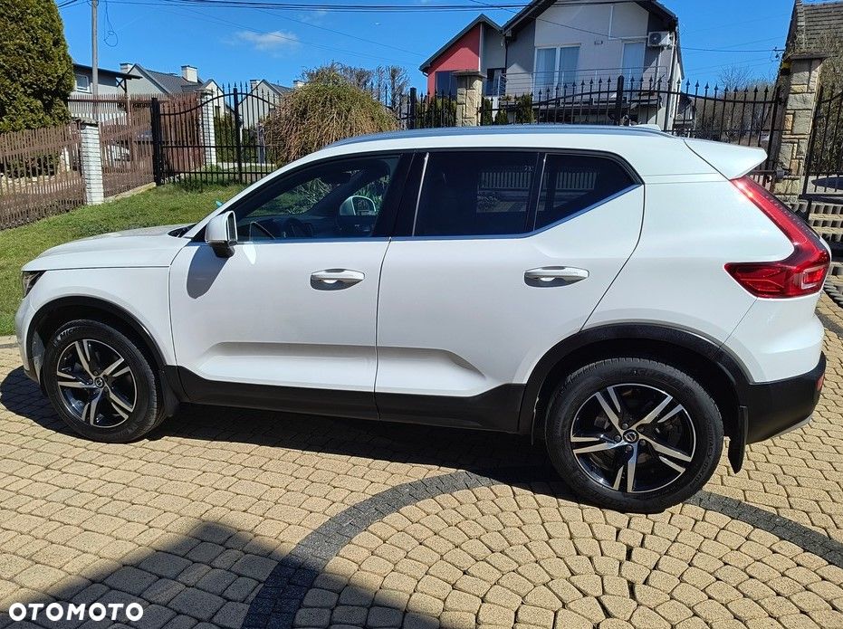 Volvo XC 40 B5 B AWD Geartronic RDesign - 17