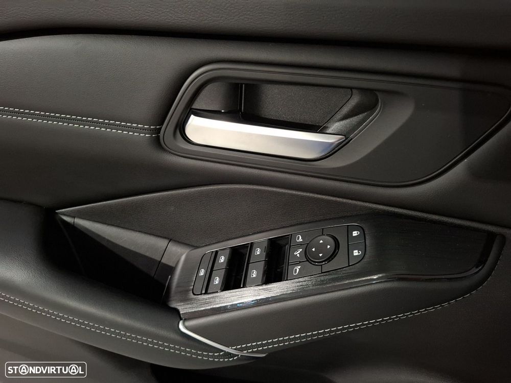 Nissan Qashqai 1.3 DIG-T N-Connecta LED+TT - 19