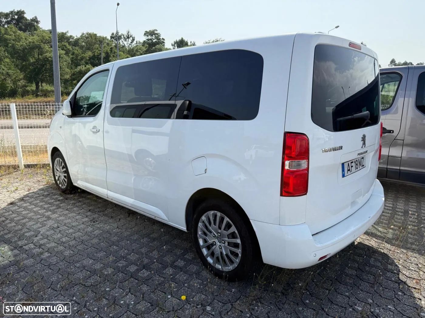 Peugeot Expert 1.5 BlueHDi L2H1 Semi-Vidrado - 1