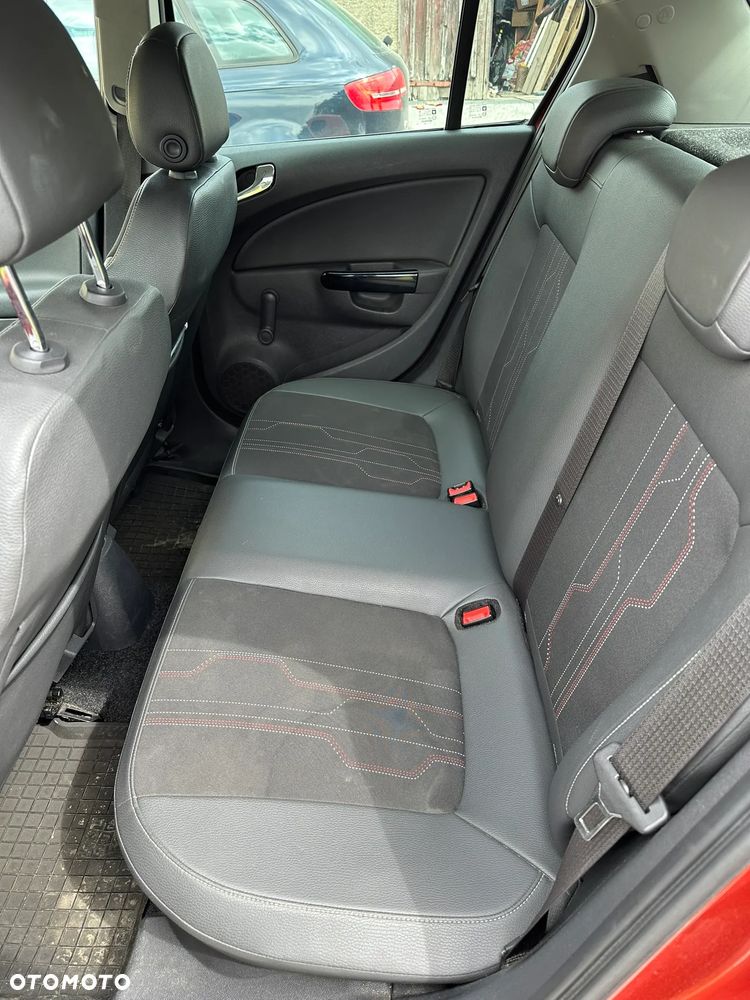 Opel Corsa 1.2 16V Cosmo - 16