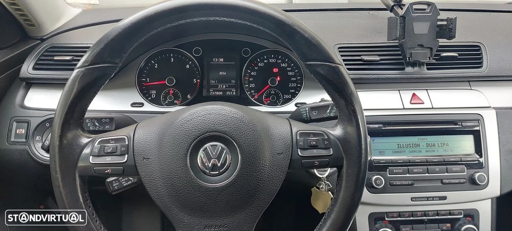 VW Passat 1.6 TDI BlueMotion - 15