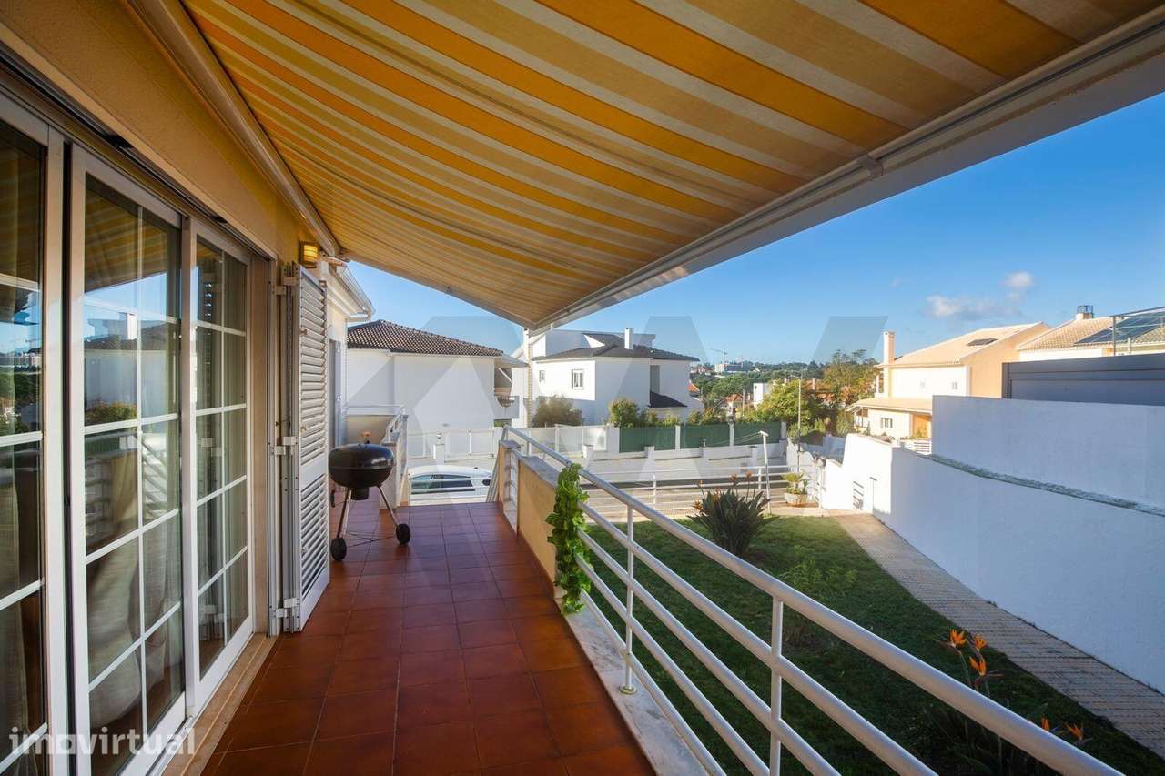 Moradia com jardim privativo em Alcabideche – espaço, conforto e quali - Grande imagem: 2/31