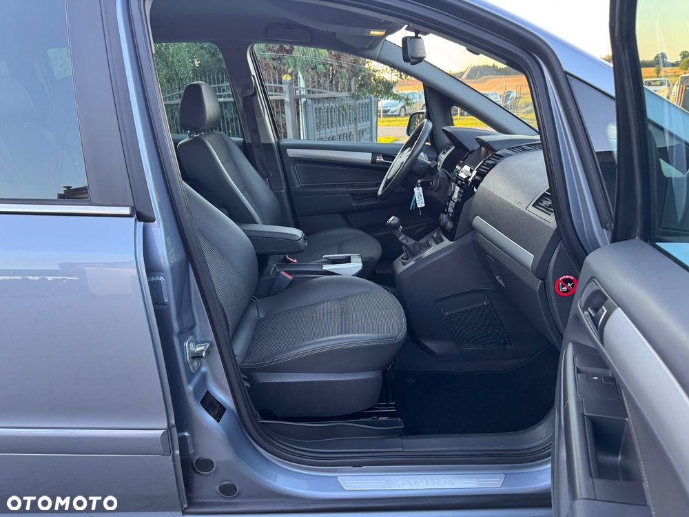 Opel Zafira - 15