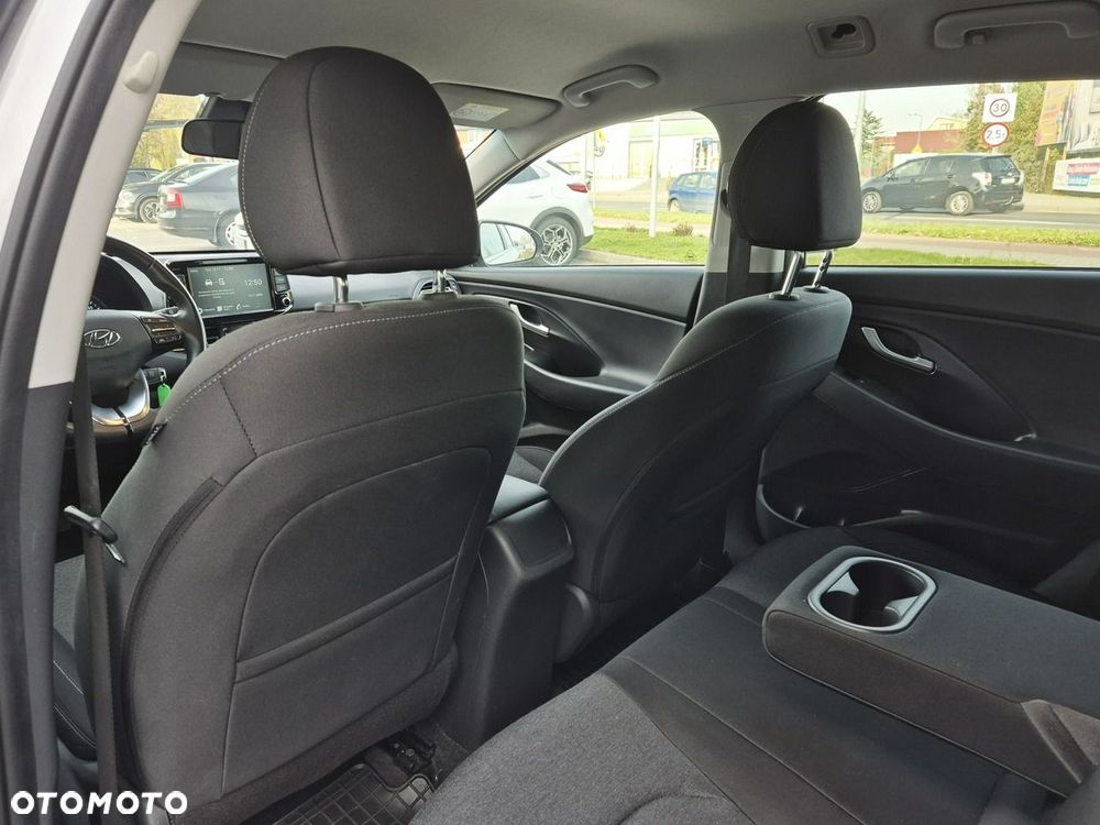 Hyundai i30 - 23