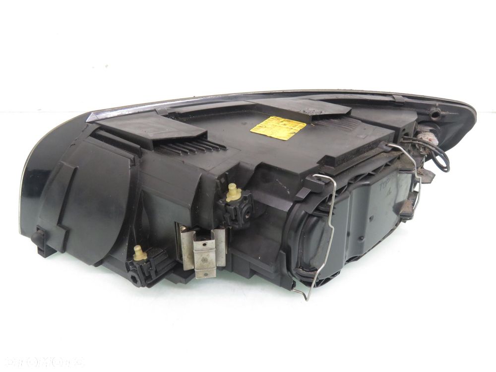 LAMPA PRAWA PRZEDNIA VOLVO S40 II (MS) 30698886RH 0301198204 - 7