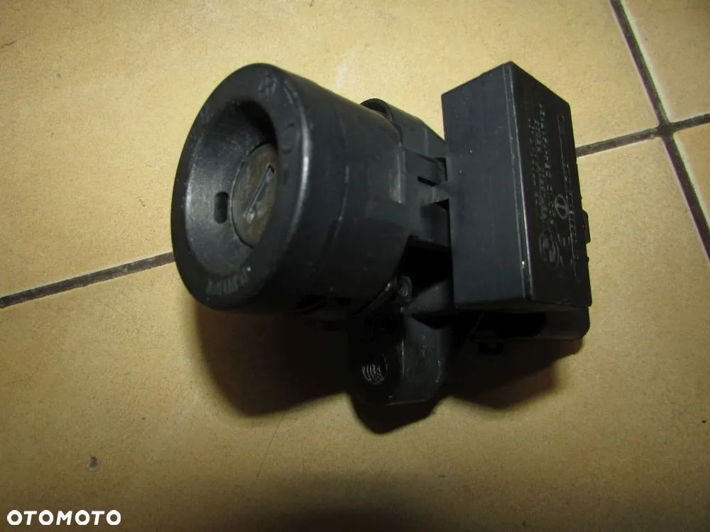 BMW F800 R K73 15-19 stacyjka antena - 2