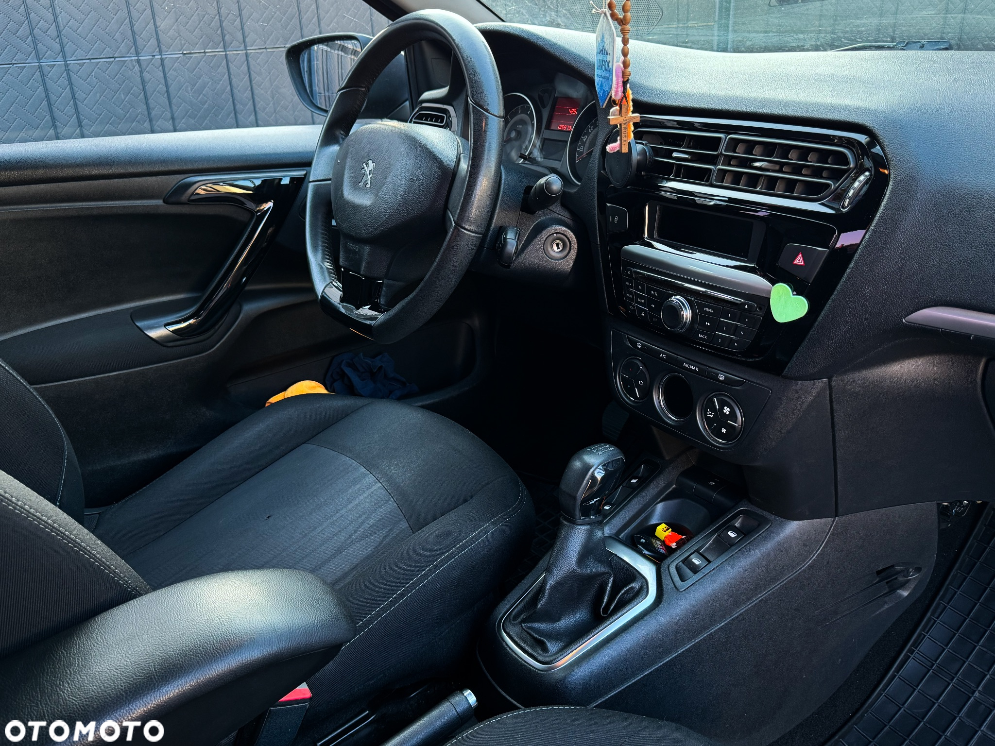 Peugeot 301 1.6 VTi Allure - 5