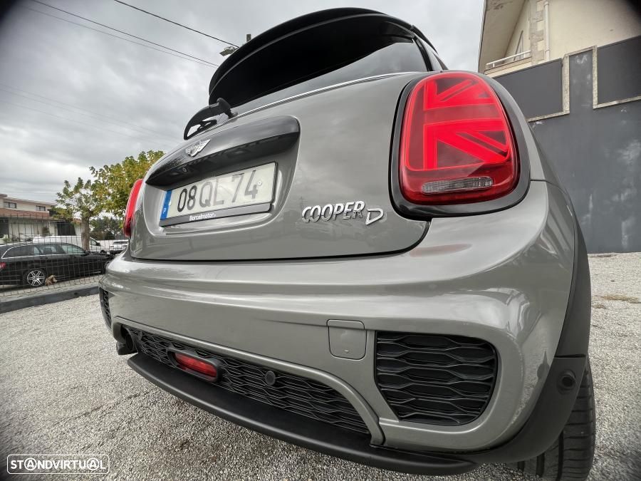 MINI 3 Portas Cooper D - 16