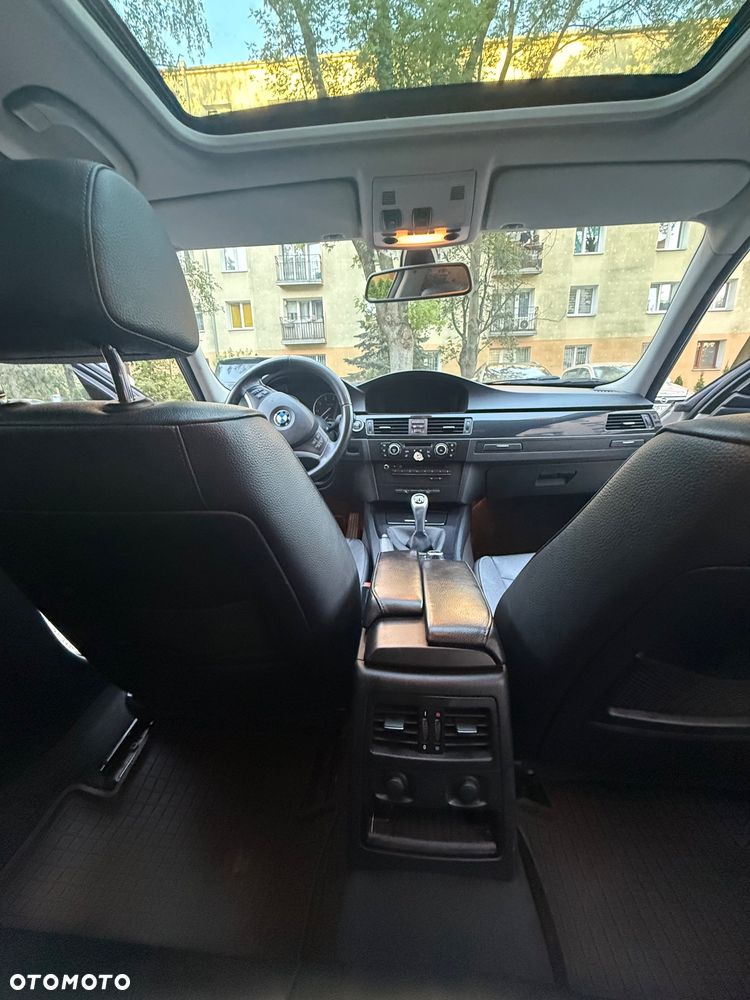 BMW Seria 3 318i - 22