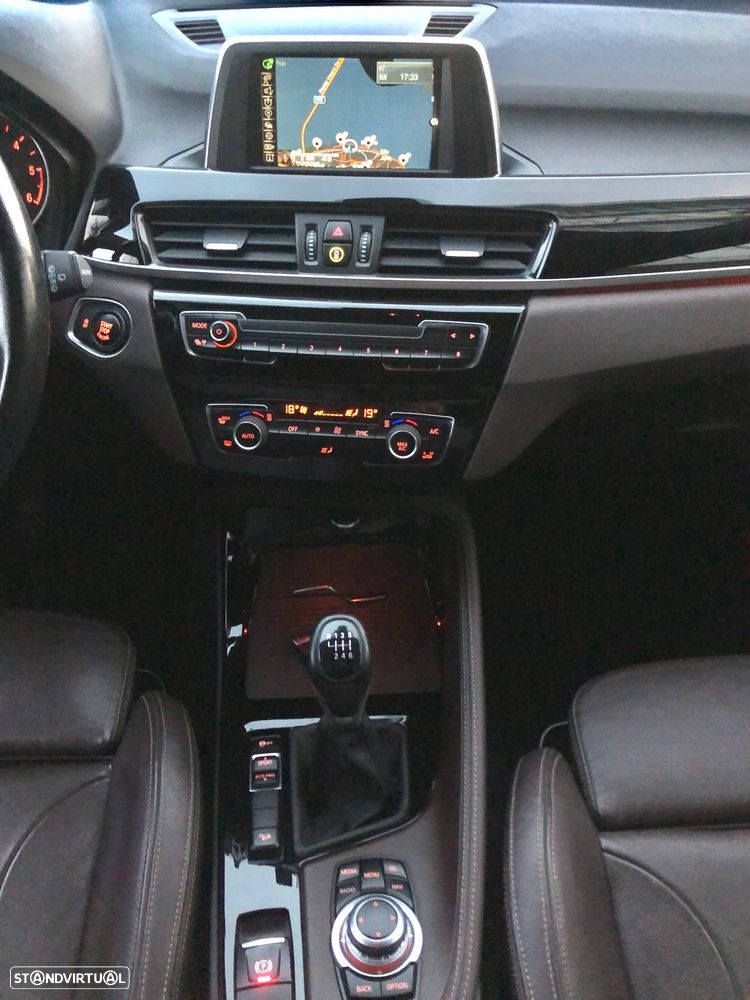 BMW X1 18 d sDrive xLine - 22