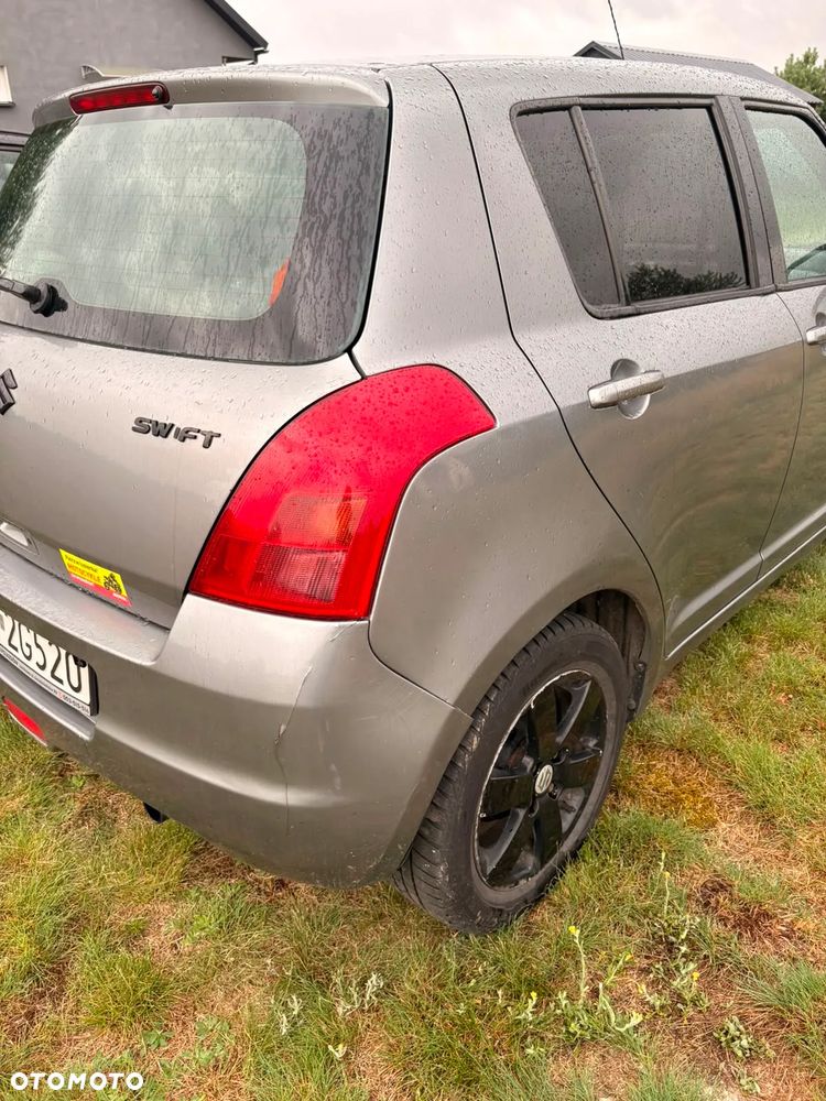 Suzuki Swift 1.3 DDiS 16v GLX DPF - 8