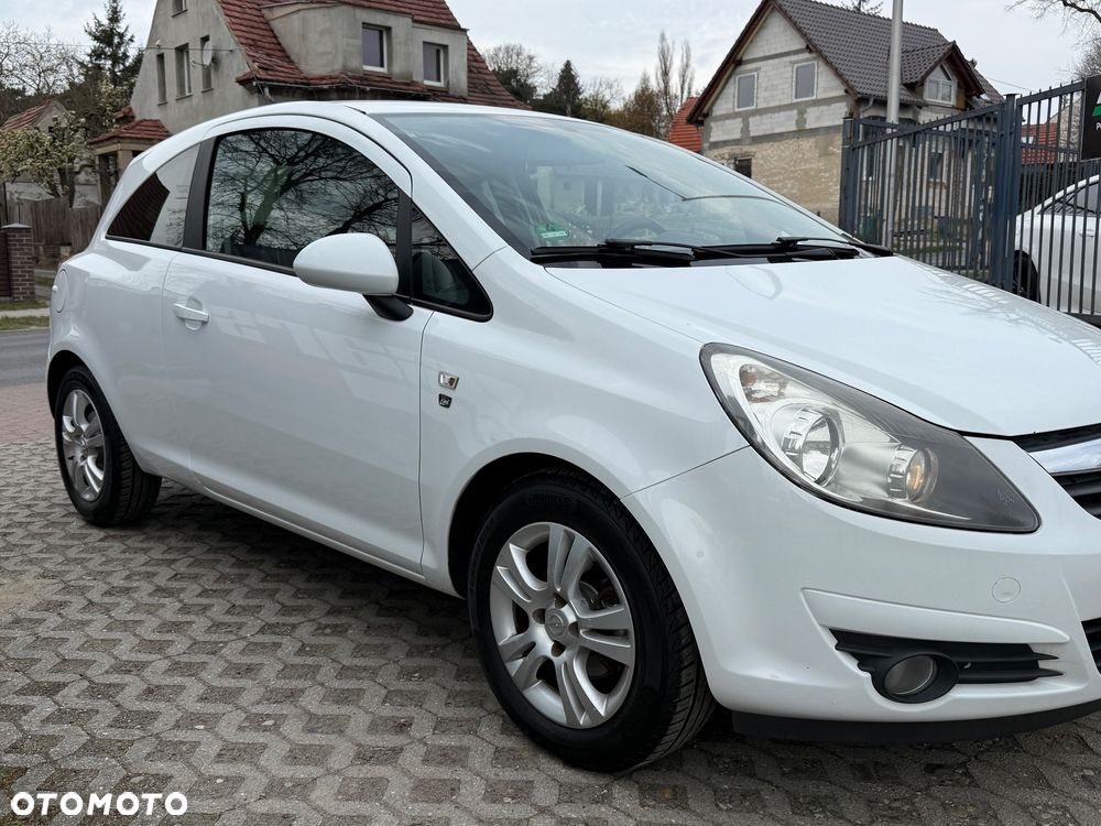 Opel Corsa 1.2 16V Cosmo - 5