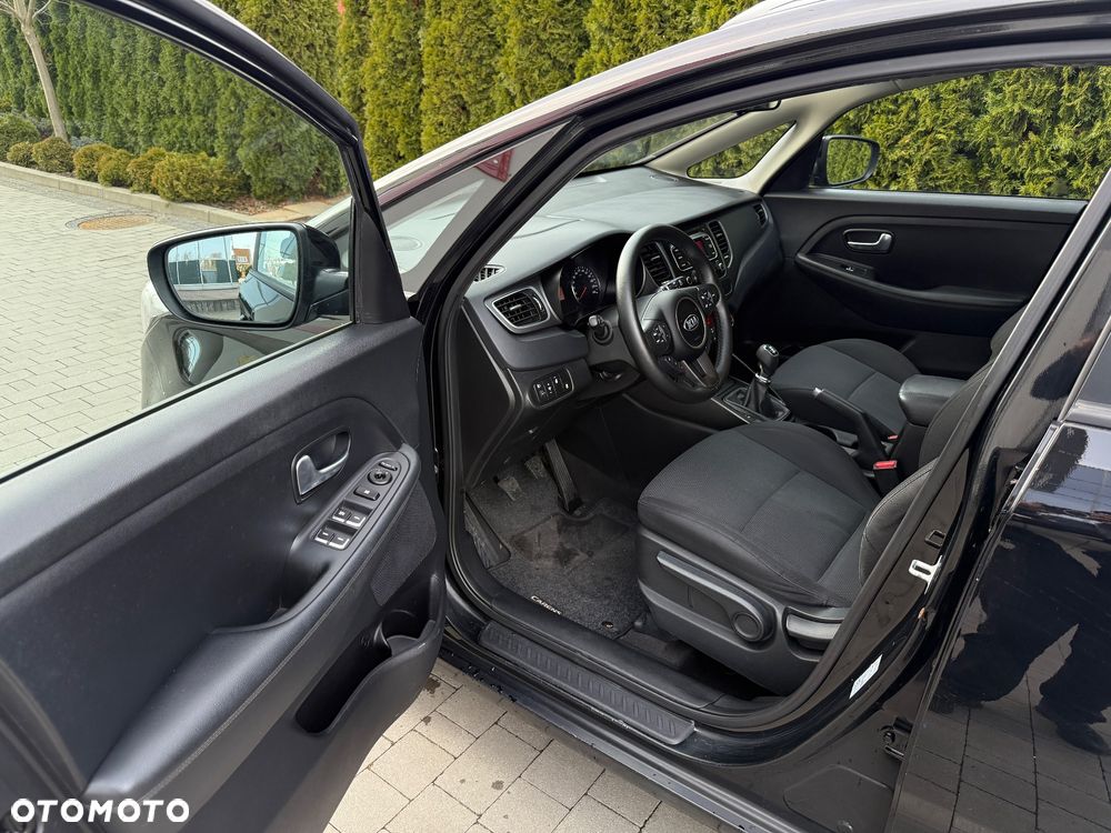 Kia Carens 1.7 CRDi XL 7os - 11