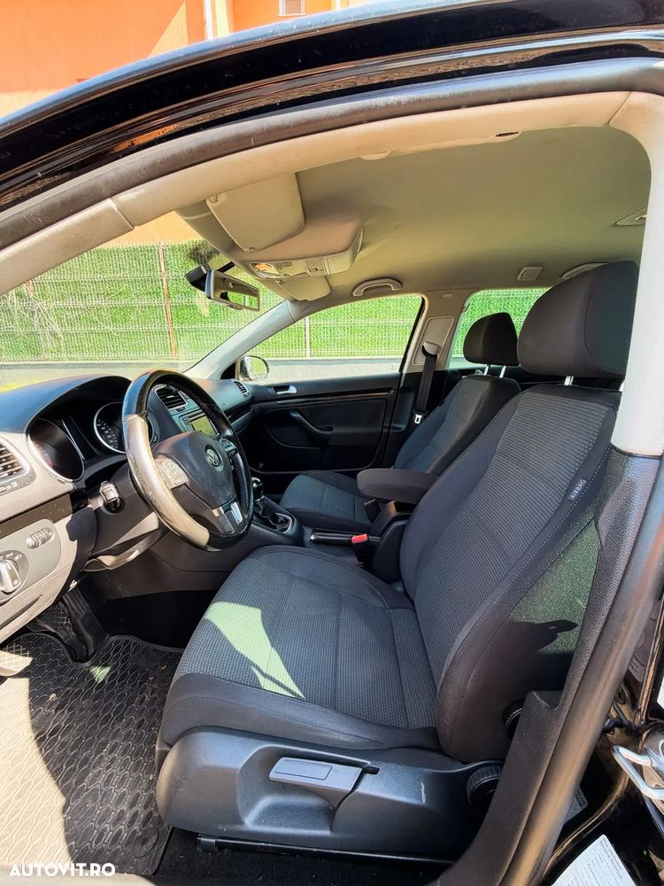 VOLKSWAGEN Golf 2012 — imagine 9