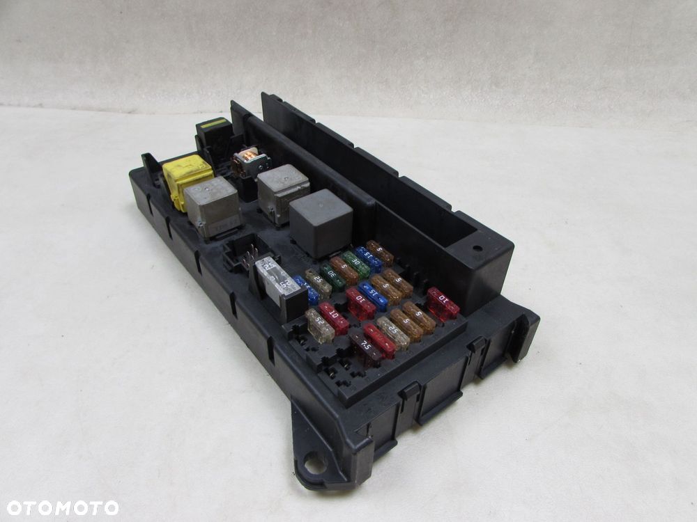 MB SPRINTER 906 CRAFTER 06-18 SKRZYNKA BEZPIECZNIKOW A9065454301 - 2