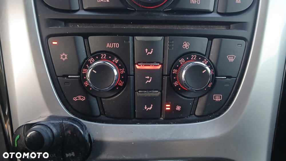 Opel Astra 1.4 Turbo Edition Sport - 24