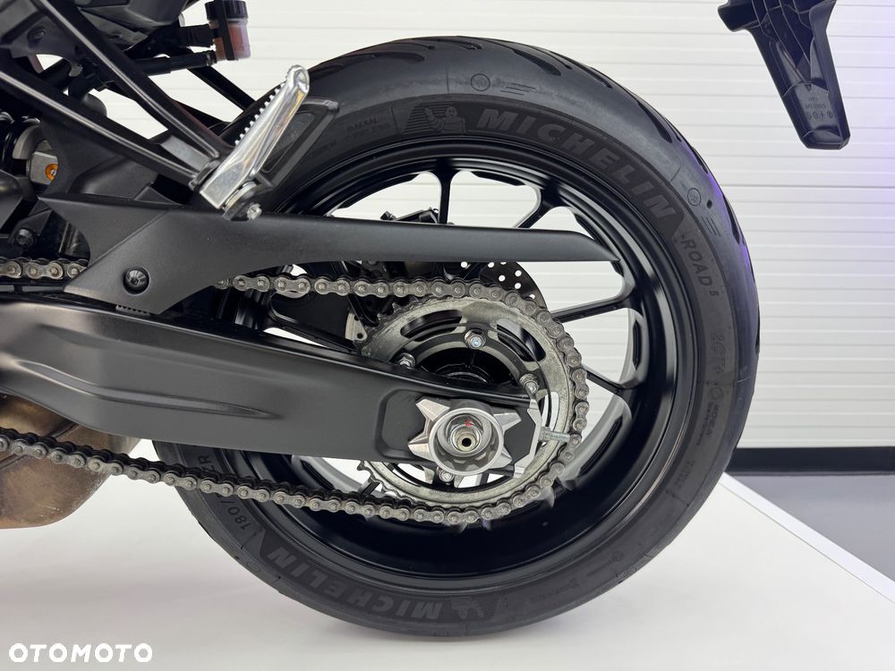 Yamaha MT - 8