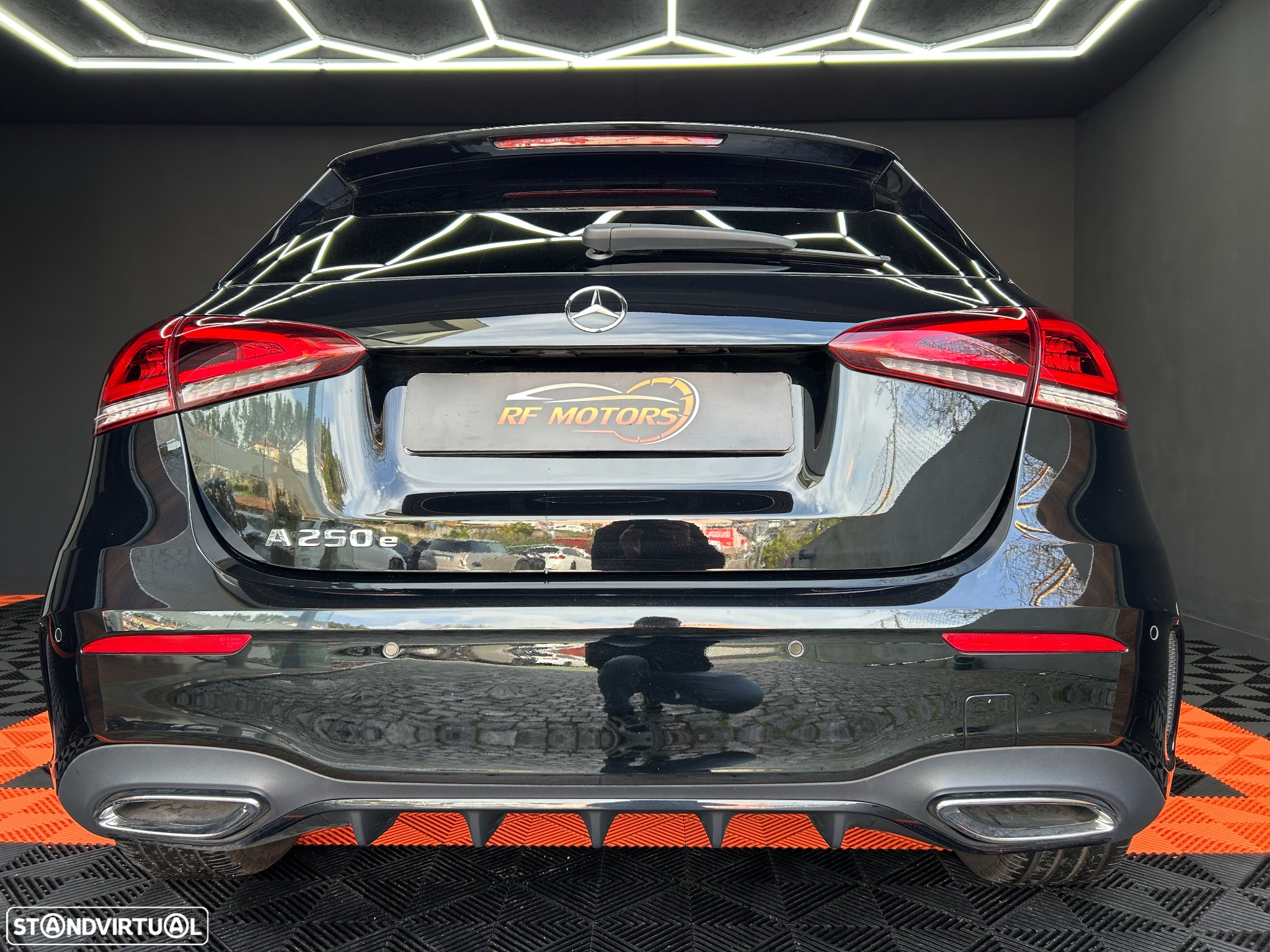 Mercedes-Benz A 250 e AMG Line - 27