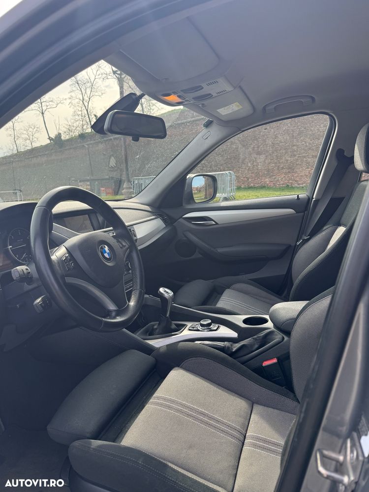 BMW X1 xDrive18d xLine - 8