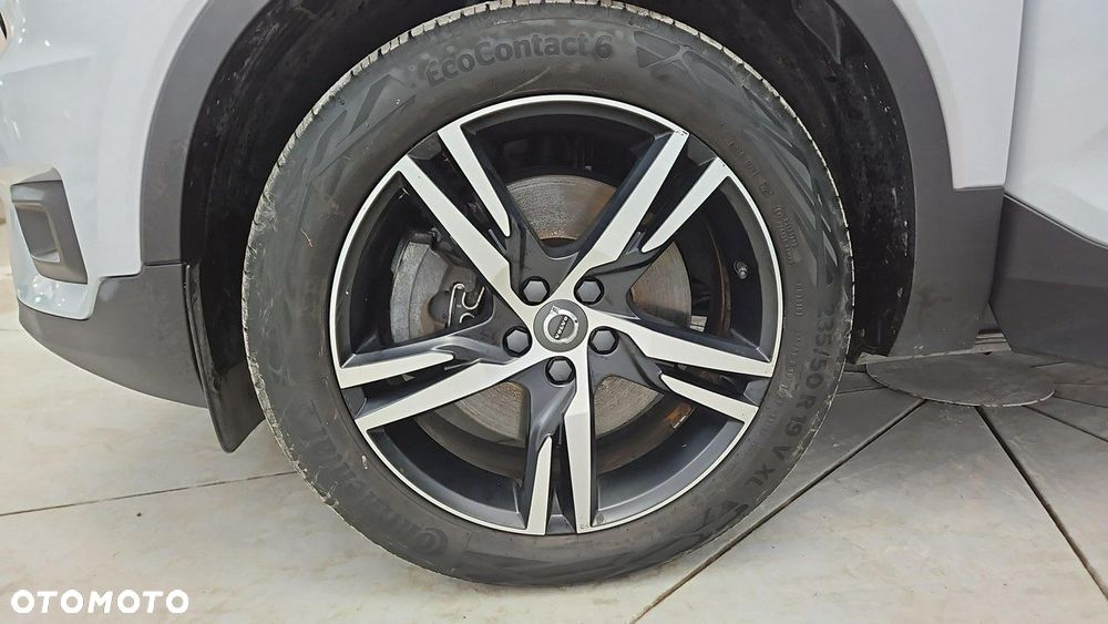 Volvo XC 40 T5 Plug-In Hybrid R-Design - 24