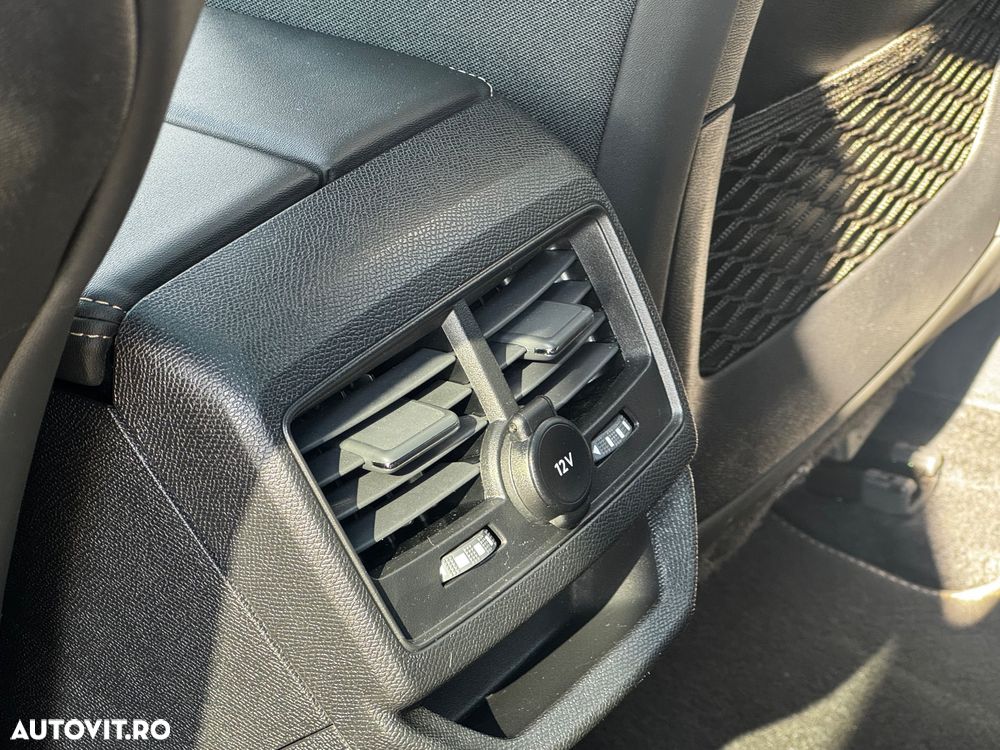Peugeot 3008 1.2 PureTech 130 EAT8 GT - 24