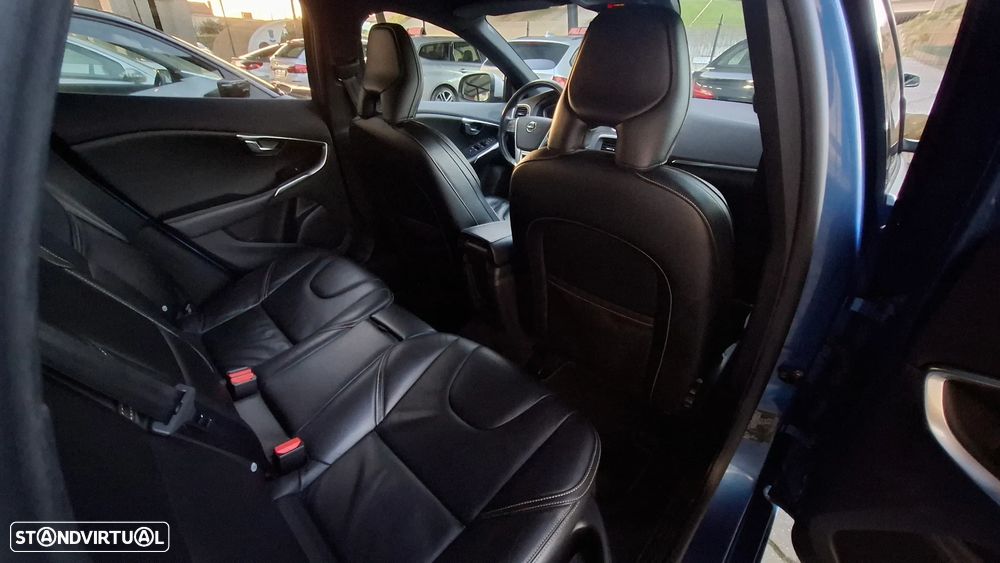 Volvo V40 2.0 D2 R-Design - 30